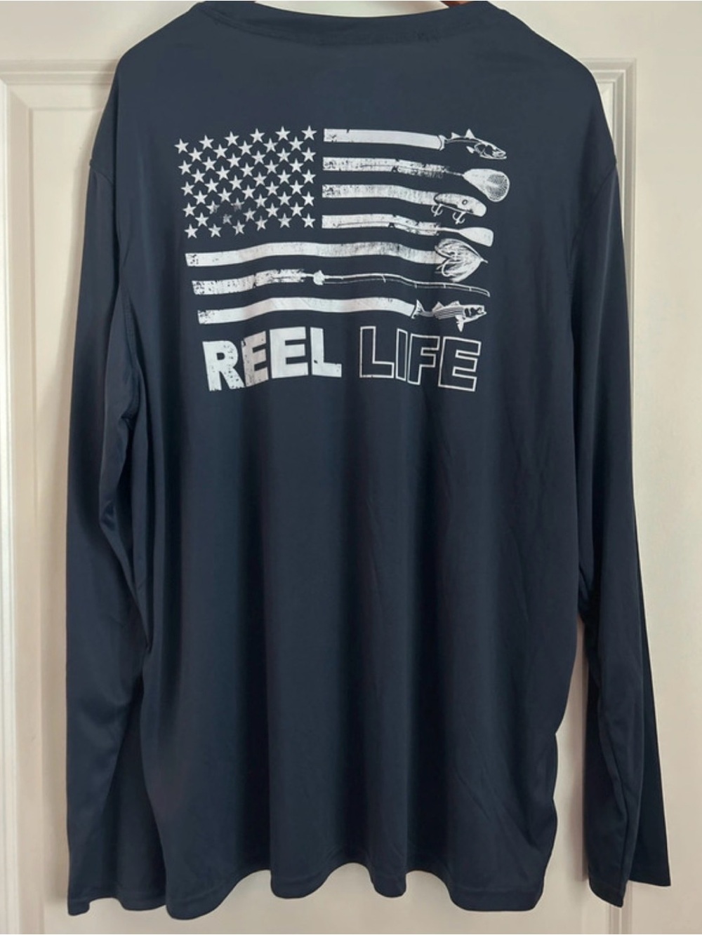 Men's Long-Sleeve Fishing Tee in Navy
